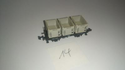 Spur N ,ein Güterwagon mit Aufbau ( 3 Kisten ).  ( Intern  Nr. 14  )